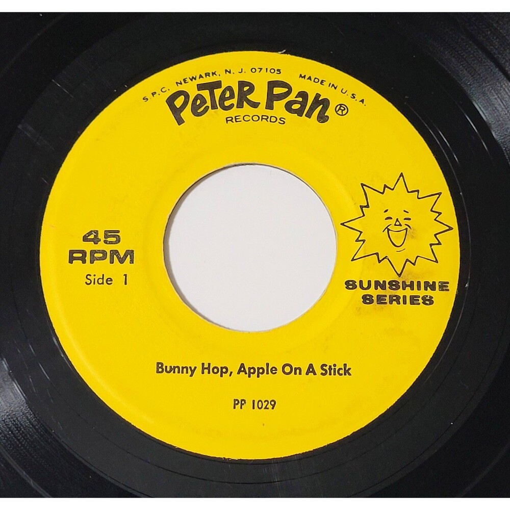 Peter Pan Players Bunny Hop, Apple On A Stick / Mexican Hat Dance 45 RPM VG